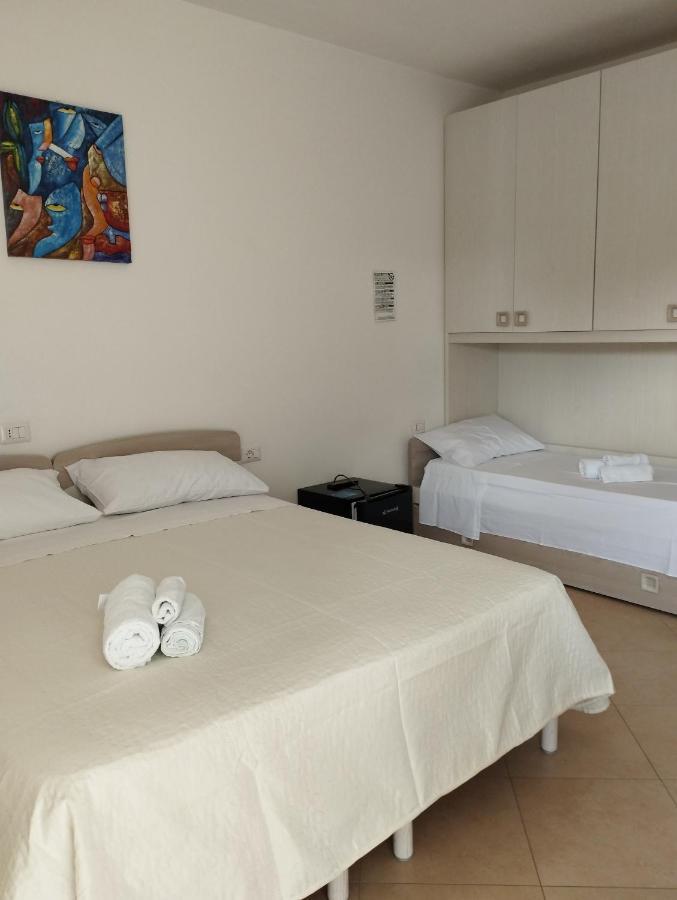 Affitta Camere Zio Peppe San Teodoro  Exterior foto